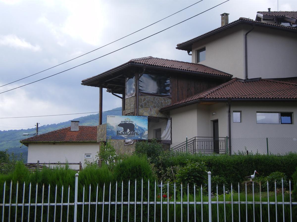 Family Hotel Balkana Apriltsi (Lovech) Exterior foto