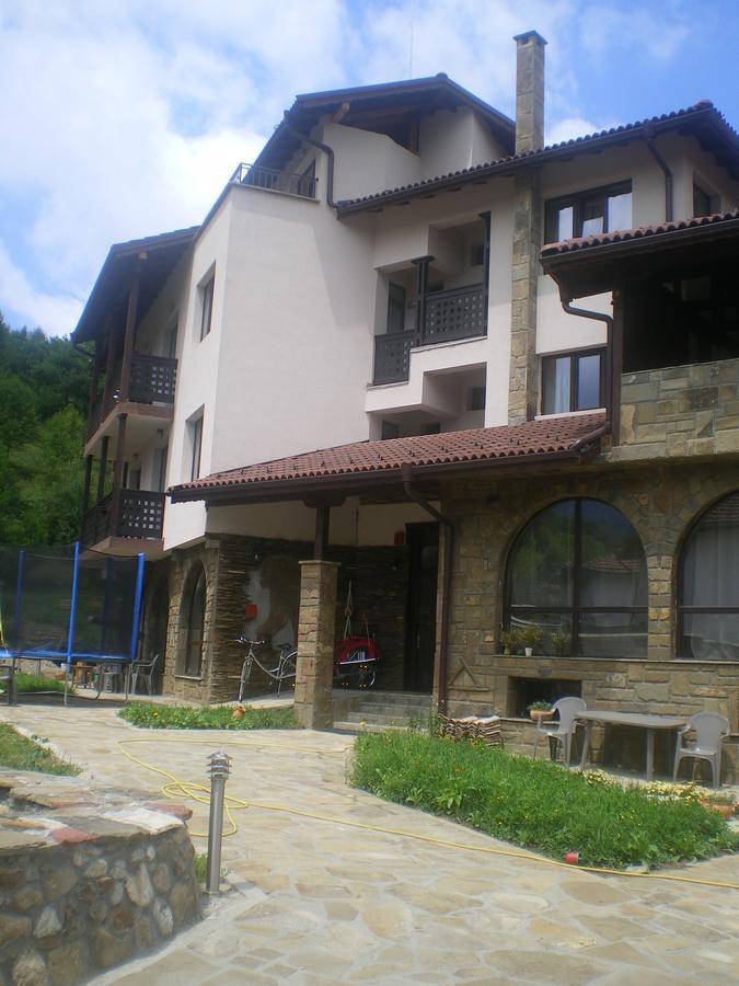 Family Hotel Balkana Apriltsi (Lovech) Exterior foto