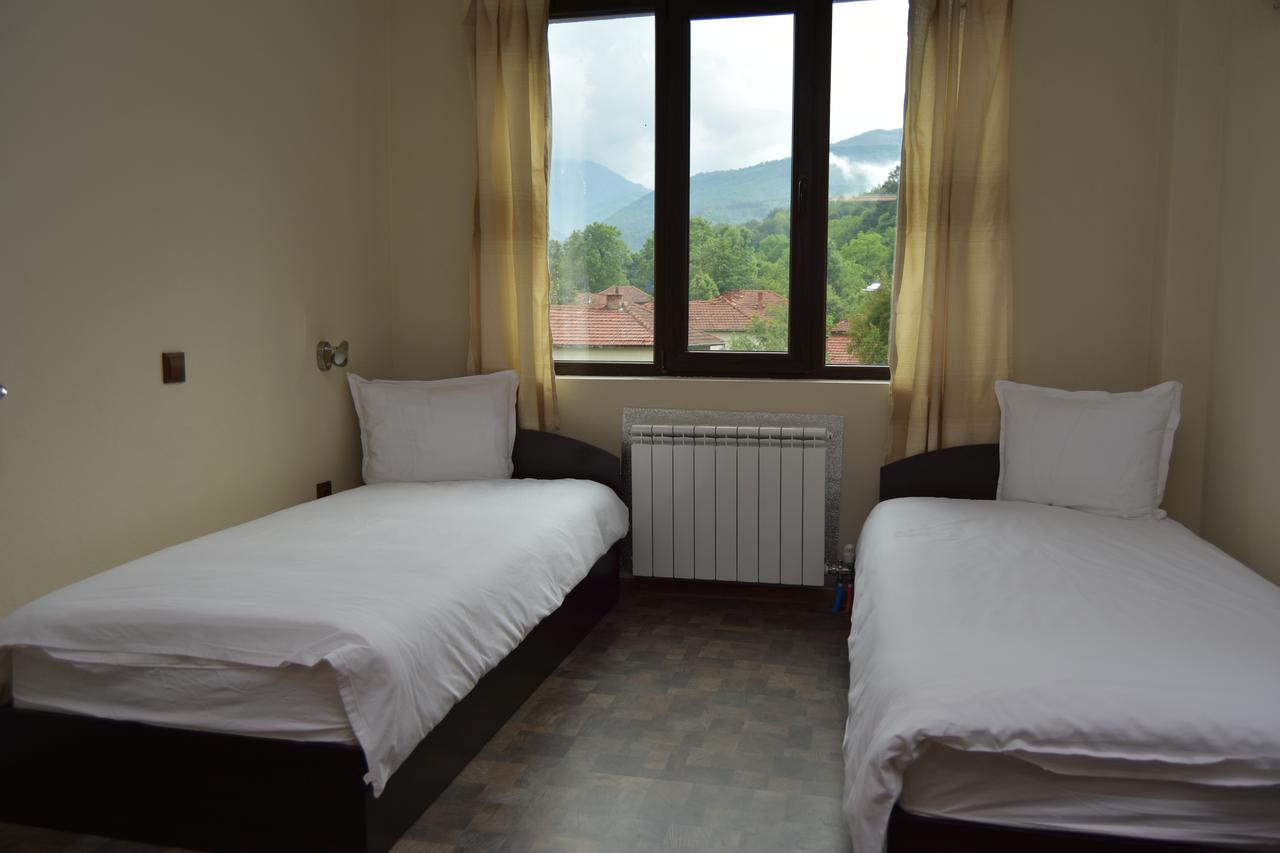 Family Hotel Balkana Apriltsi (Lovech) Exterior foto