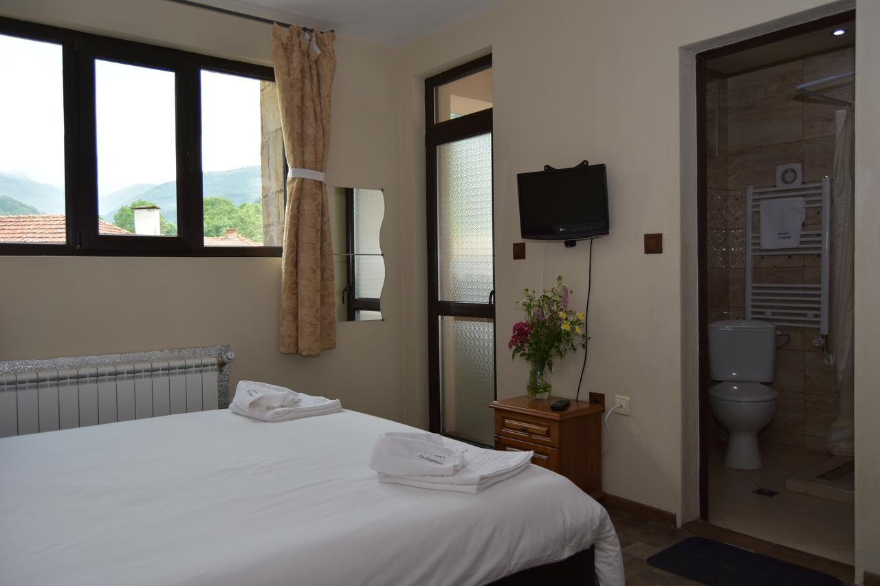 Family Hotel Balkana Apriltsi (Lovech) Exterior foto