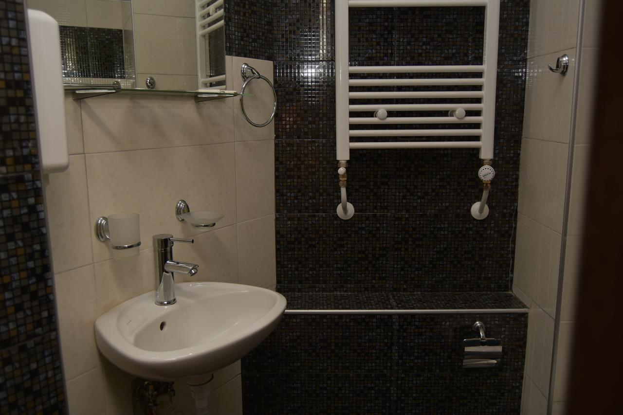 Family Hotel Balkana Apriltsi (Lovech) Exterior foto