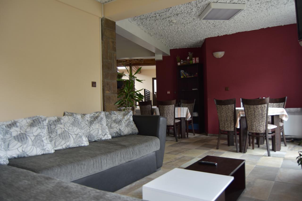 Family Hotel Balkana Apriltsi (Lovech) Exterior foto